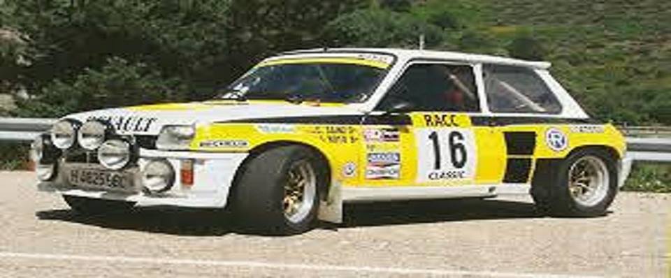 Concentración de Renaults en La Tabierna de La Abadilla de Cayón