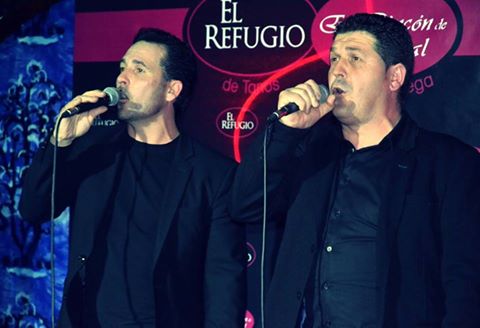 Concierto de Hermanos Cosio en El Refugio en Tanos