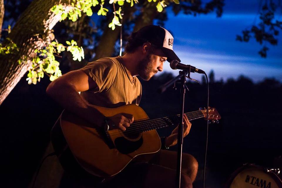 concierto de Joan Quebralt en El Reino en Cabezón de la Sal