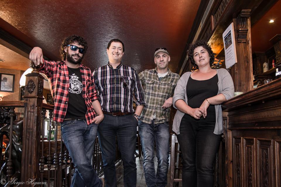 Concierto de La Flor y los Romeros en La Pirula en Santander