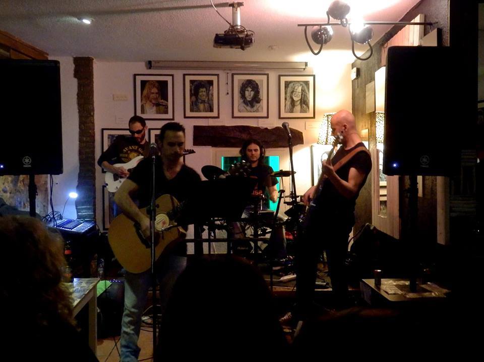 Concierto de Petit Comite en La Tribu de Maliaño