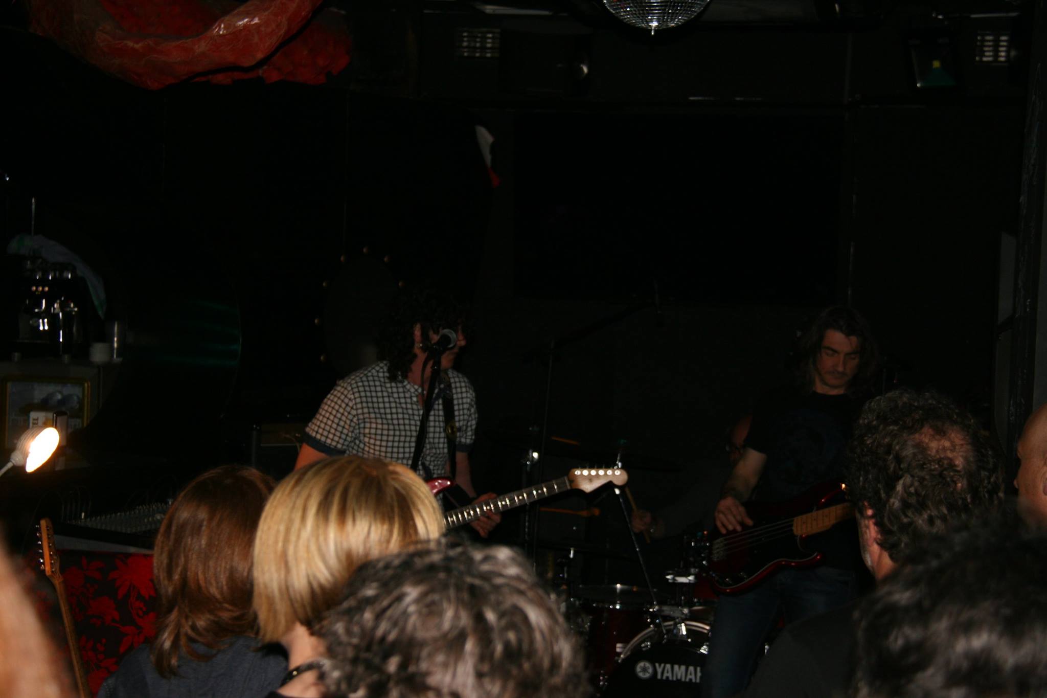 Concierto de Good Taste Band en el Bodegon de Luis en Hinojedo