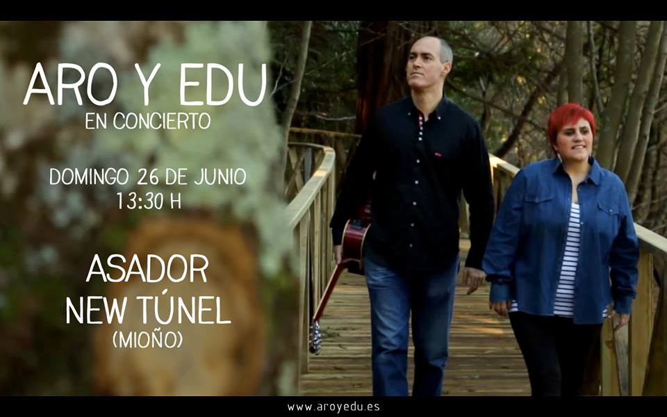 Concierto de Aro y Edu en el Asador New Tunel en Mioño