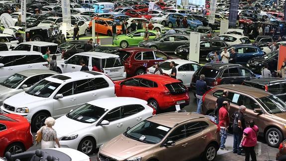 Feria de Vehiculos de ocasion en la Lechera en Torrelavega