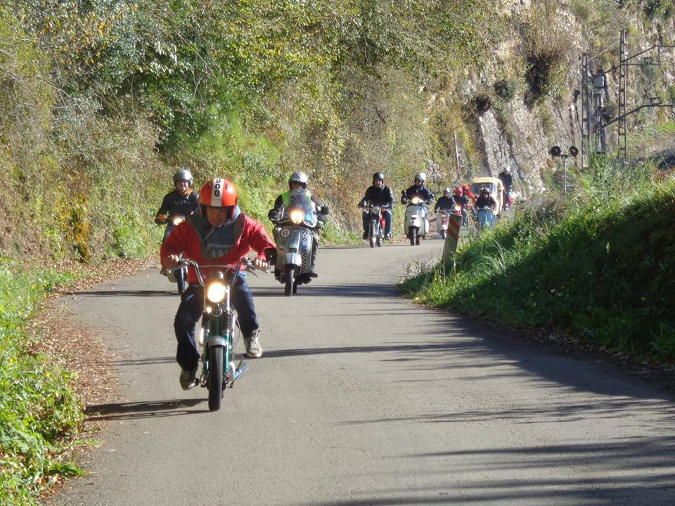 Ruta para ciclomotores en Tanos