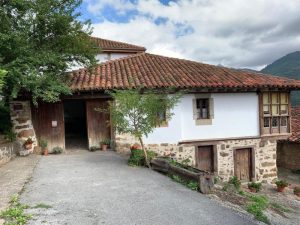 Exterior de casa de las doñas