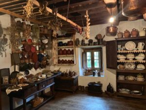 Despensa en la casa de las doñas